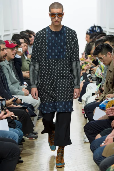 Look 40